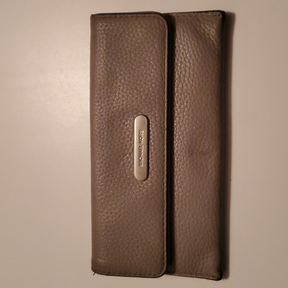 Michael Kors Grey Slim Wallet